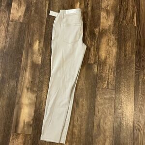 NWT small short cream Maurice’s denim flex jegging